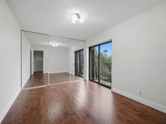  Residence photo 28