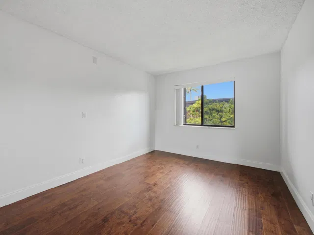  Residence photo 31