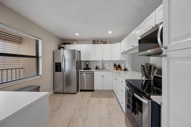 Unit 232 photo 11