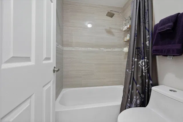Unit 232 photo 17