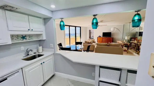 Singer Island Unit A12b photo 5