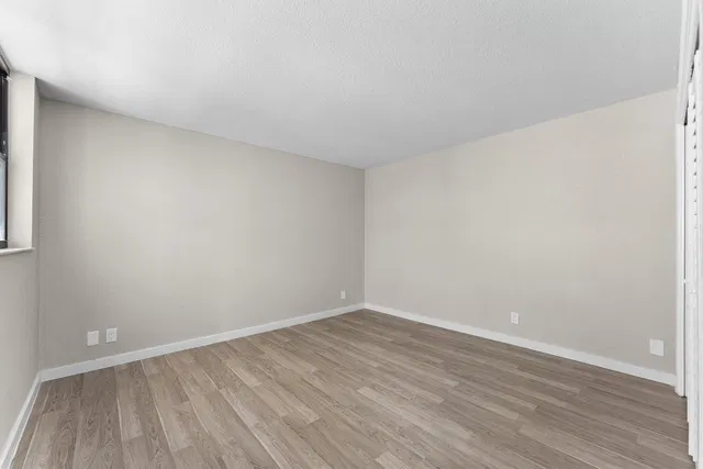 Unit 207 photo 14