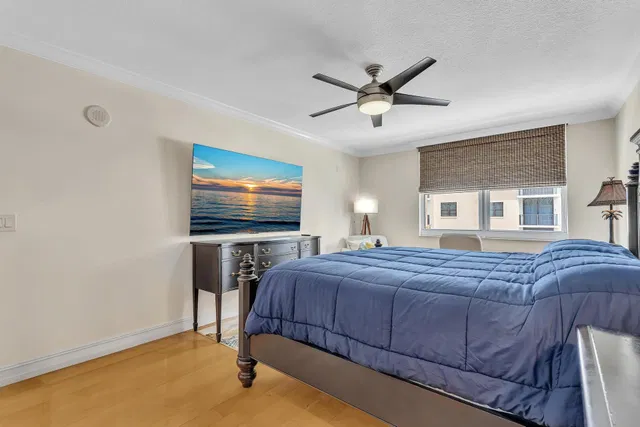 Townsend Place Unit 637 photo 33