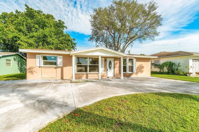 Residence photo 2