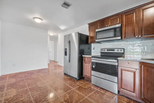 Residence photo 9