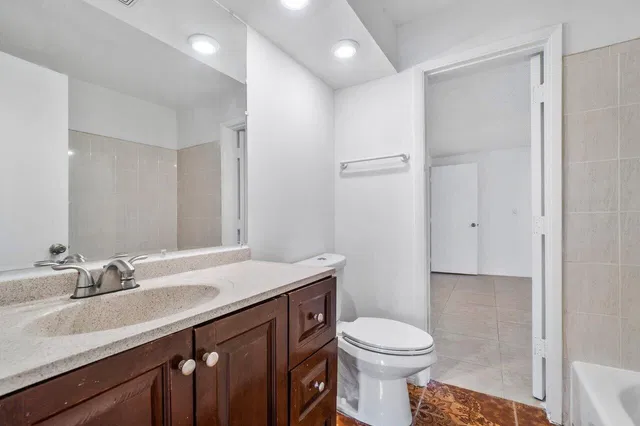 Residence photo 19