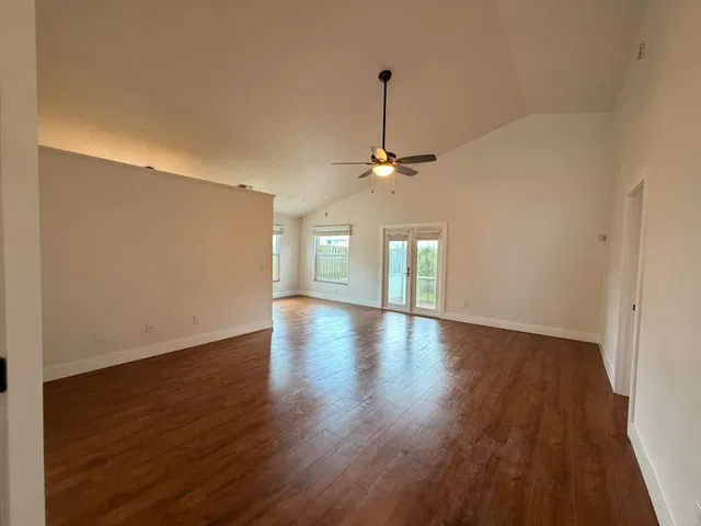  Residence photo 5