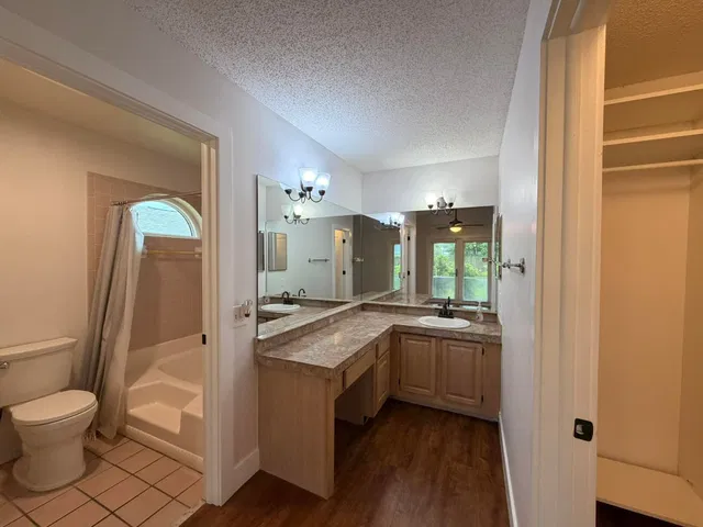  Residence photo 11
