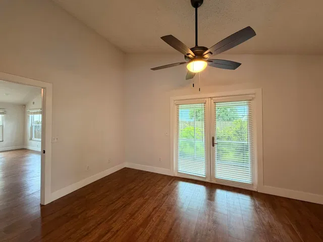  Residence photo 24