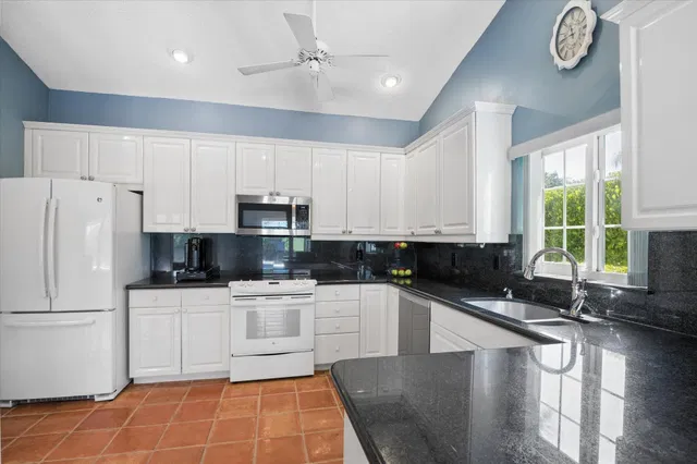 Boca Isles Residence photo 8