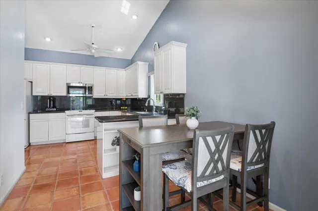Boca Isles Residence photo 10