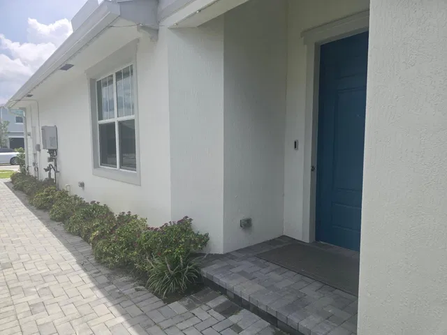 Residence photo 6