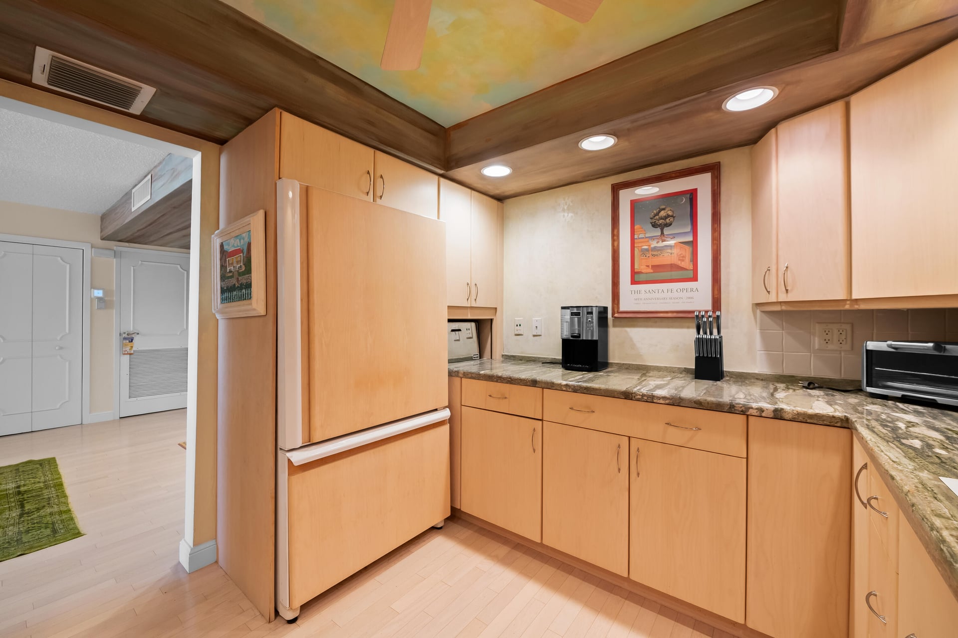 Barclay Condo Unit 716 photo 6