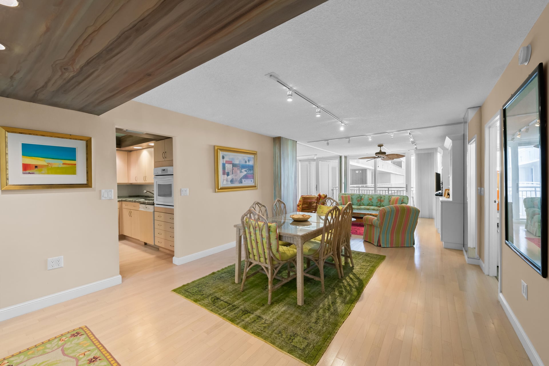 Barclay Condo Unit 716 photo 18