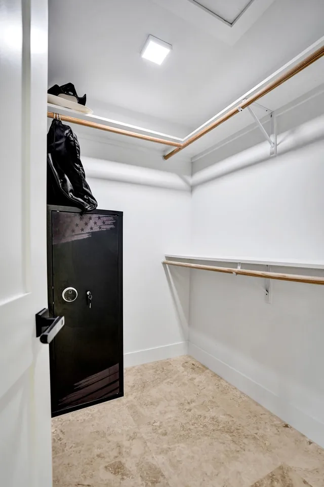Residence photo 37
