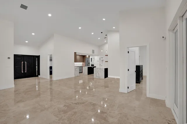 Residence photo 51