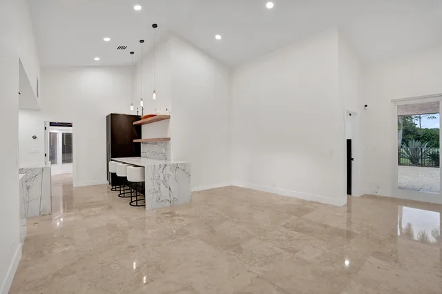 Residence photo 53