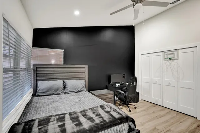 Residence photo 75