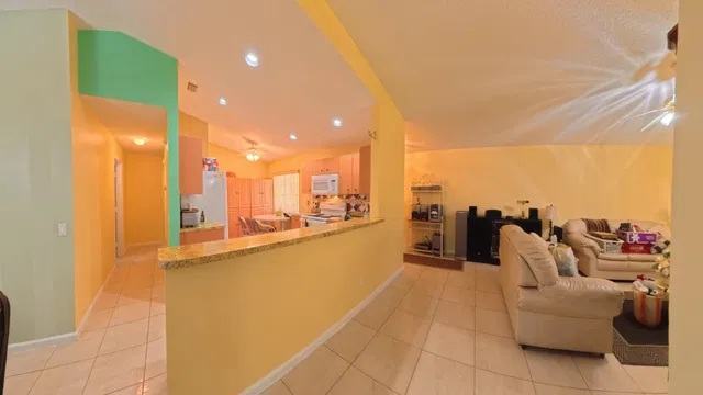 Residence photo 11