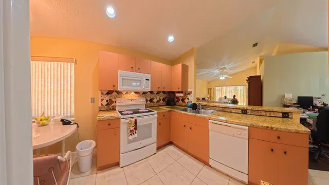 Residence photo 14