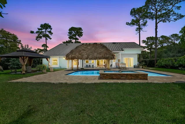 Residence photo 2