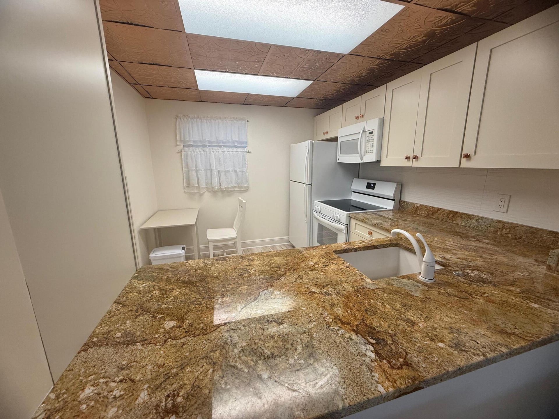 Unit 202 photo 3