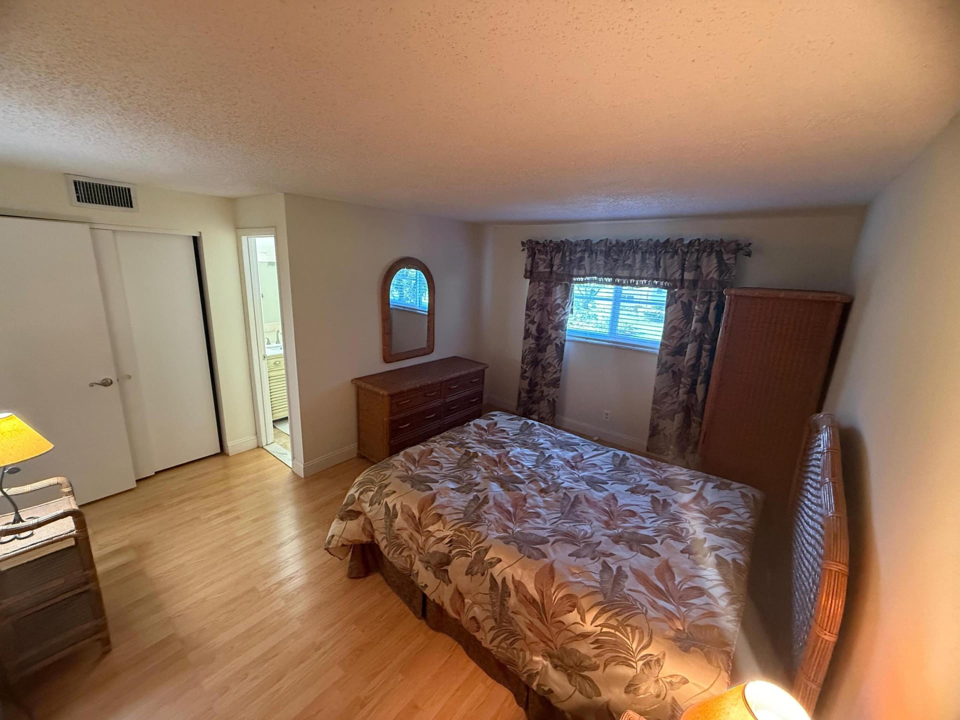 Unit 202 photo 6