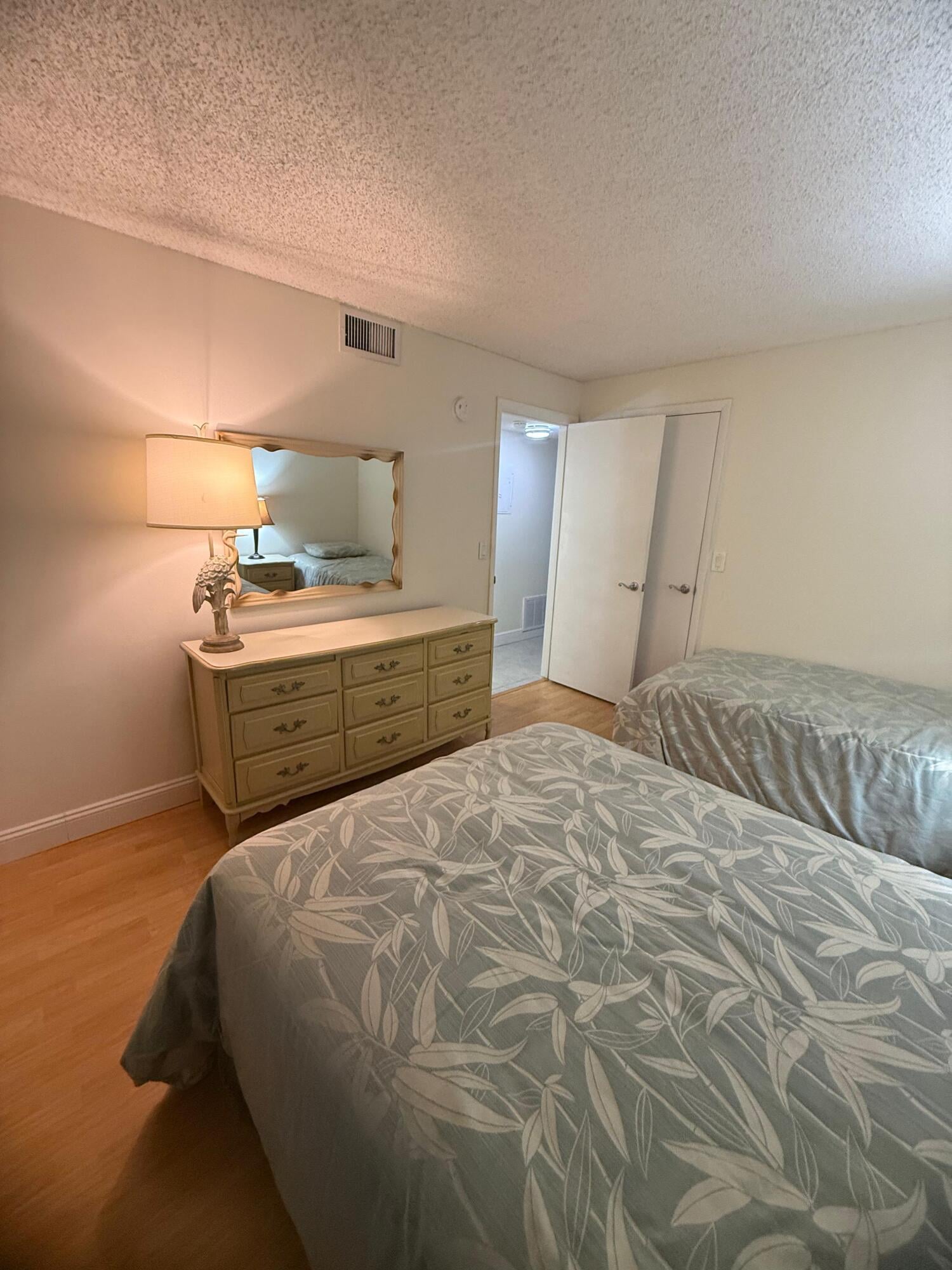 Unit 202 photo 7