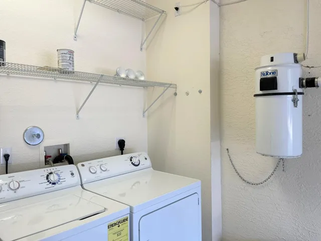 Unit 6 photo 24