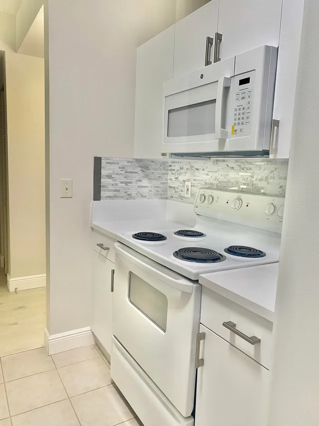 Courtyards in Cityplace Unit 204 photo 2