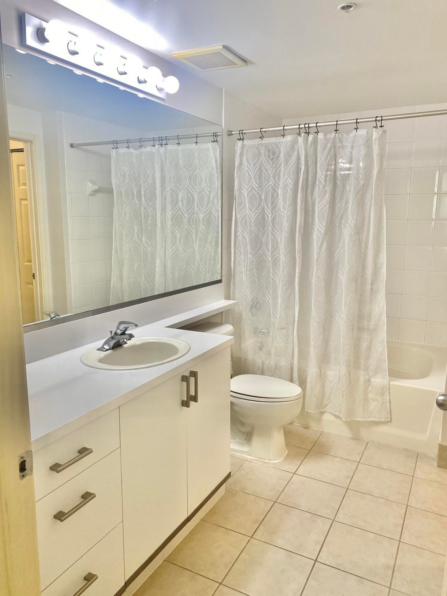 Courtyards in Cityplace Unit 204 photo 10