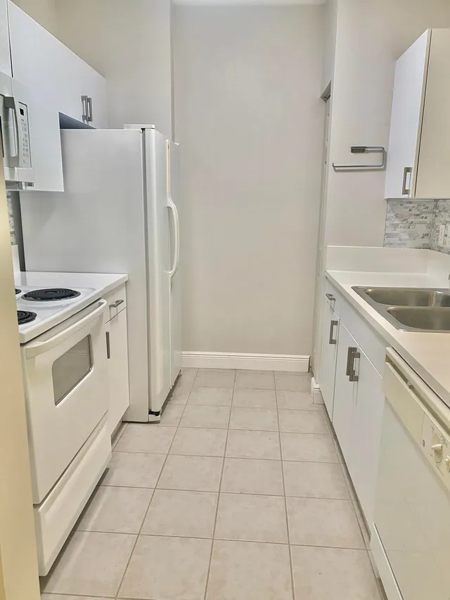 Courtyards in Cityplace Unit 204 photo 20