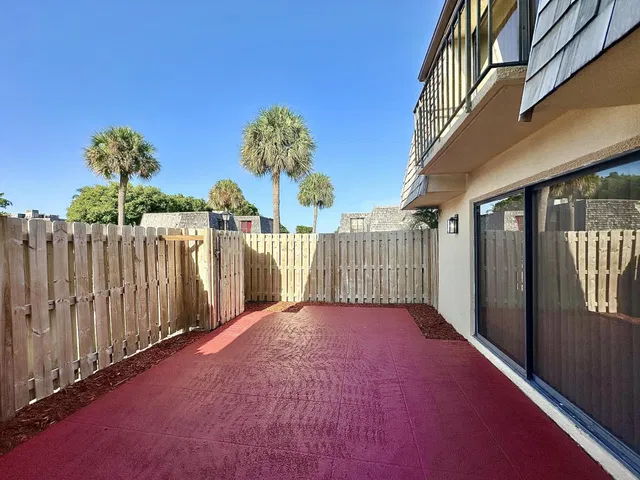 Residence photo 5