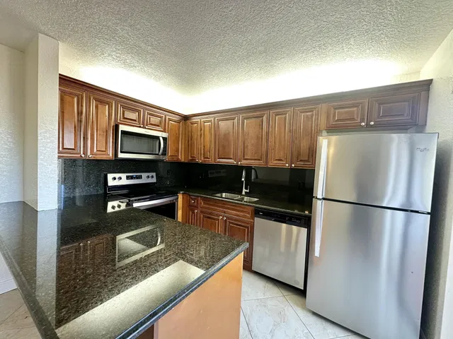 Residence photo 10