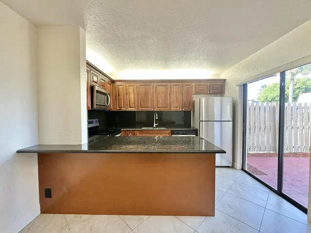Residence photo 11