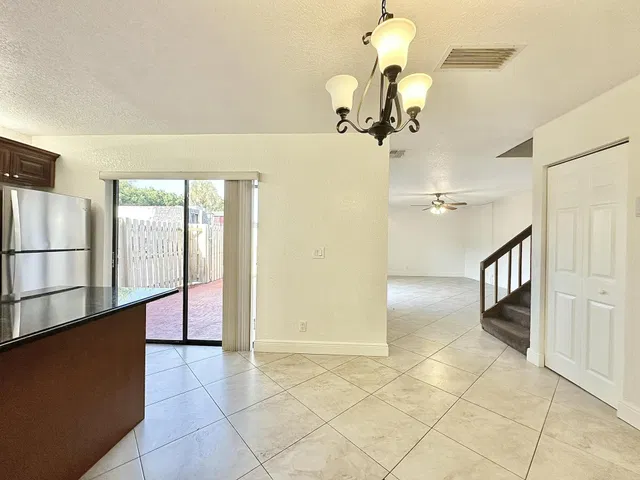 Residence photo 15