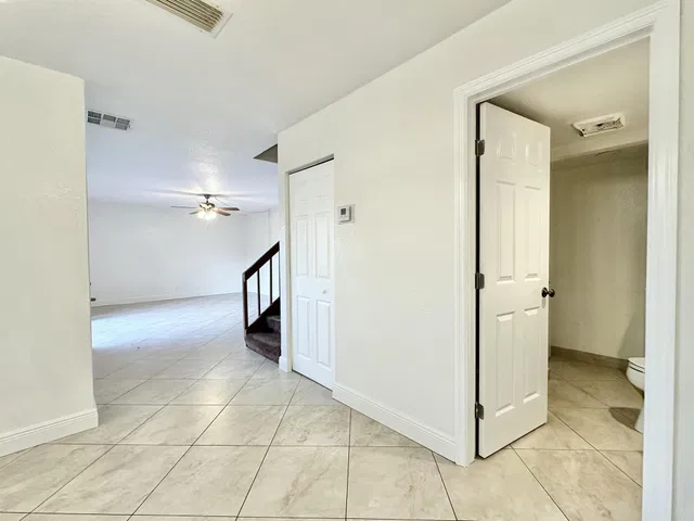 Residence photo 16