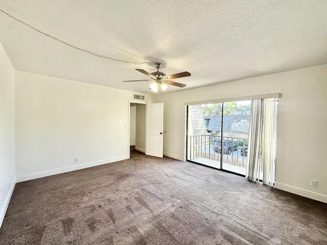 Residence photo 26