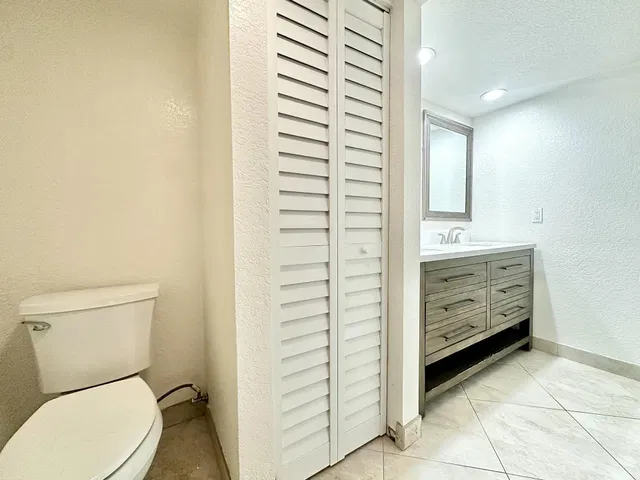 Residence photo 32
