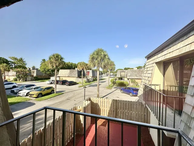 Residence photo 37