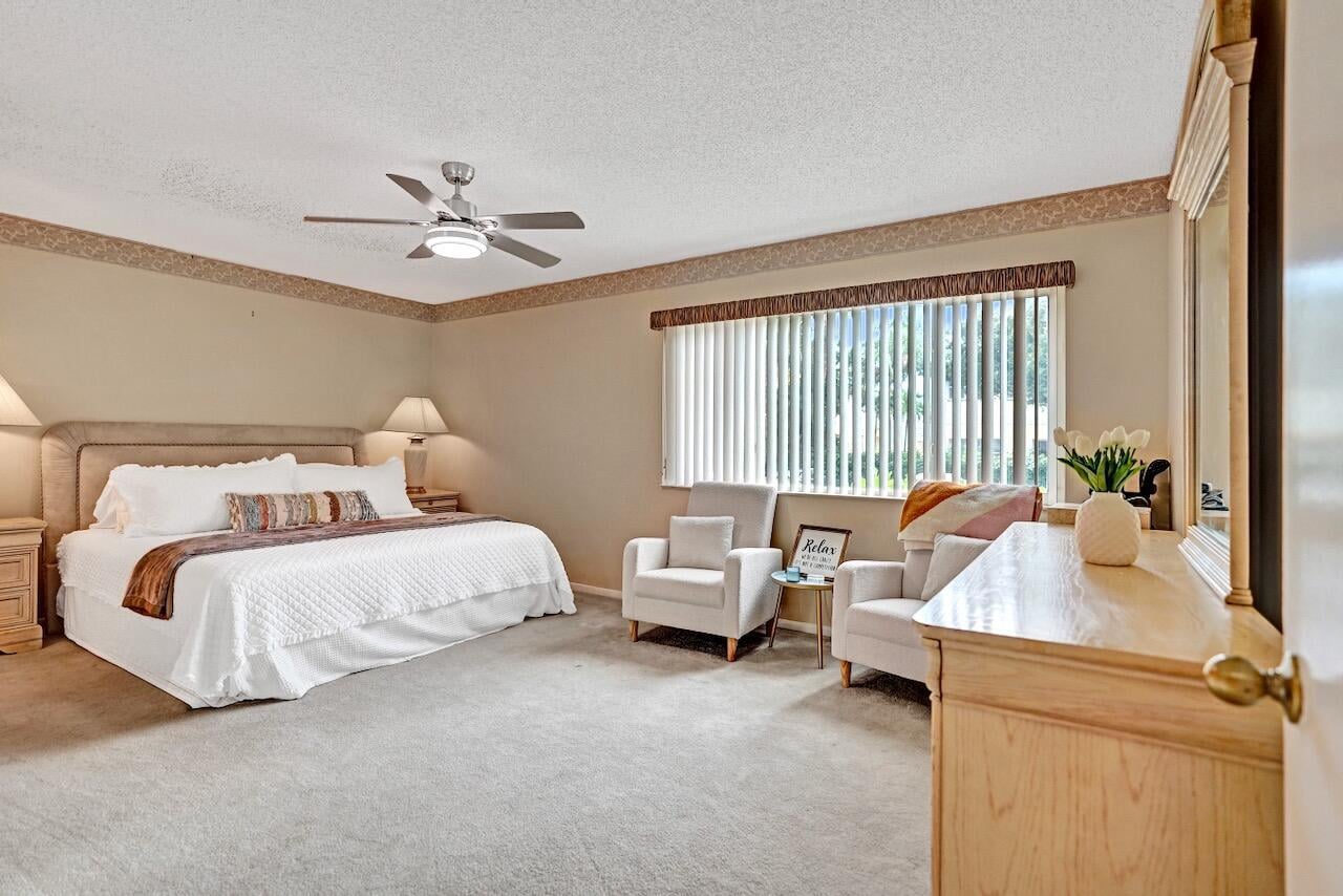 Unit H1 photo 24