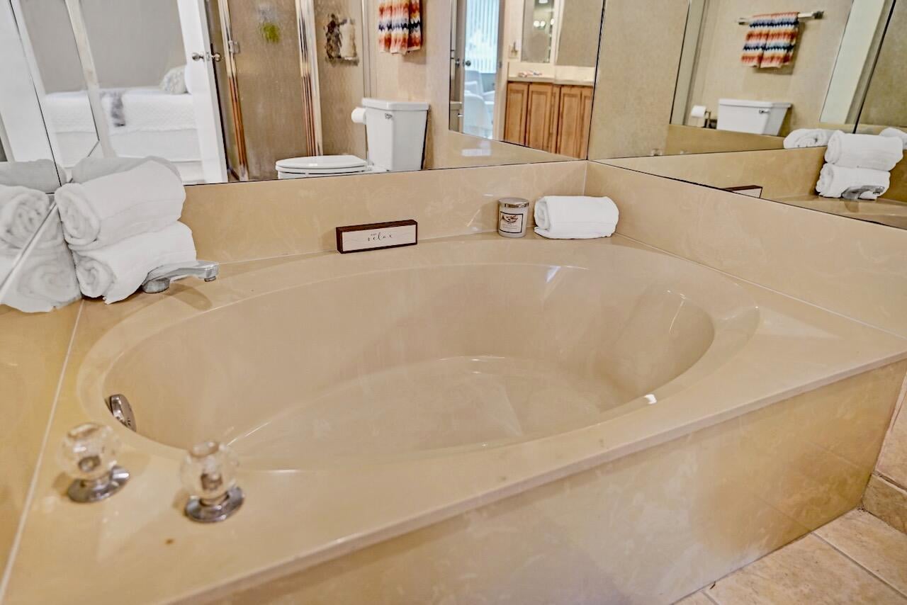 Unit H1 photo 32