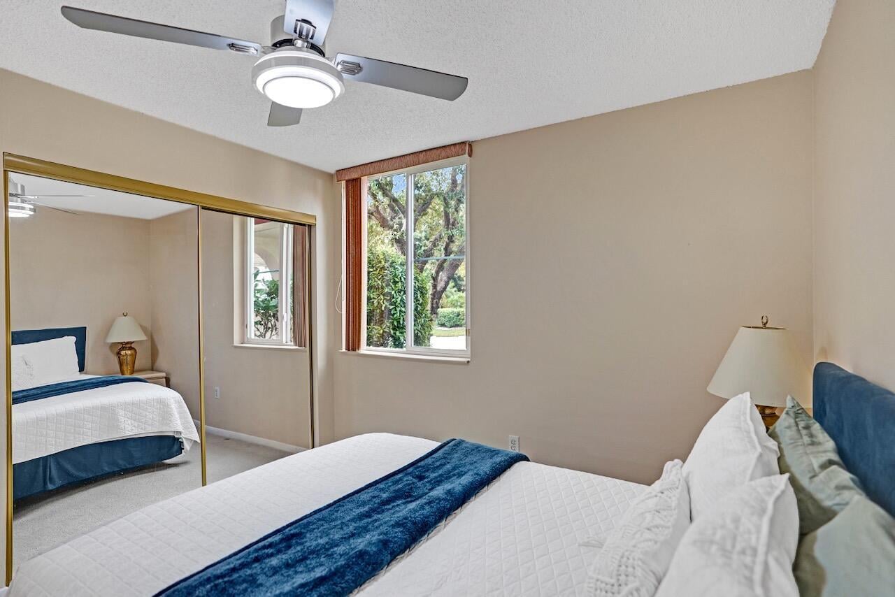 Unit H1 photo 35
