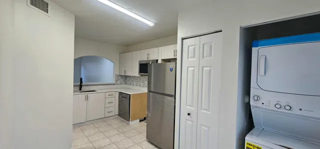 Unit 102 photo 5