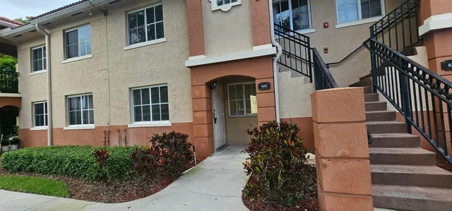 Unit 102 photo 11