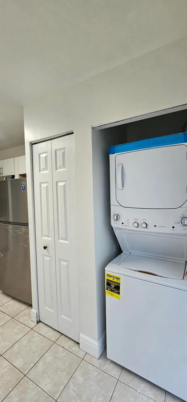 Unit 102 photo 19