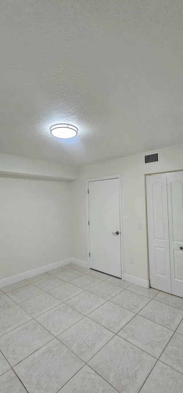 Unit 102 photo 21