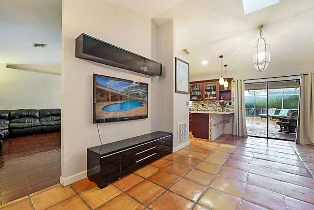 Residence photo 9