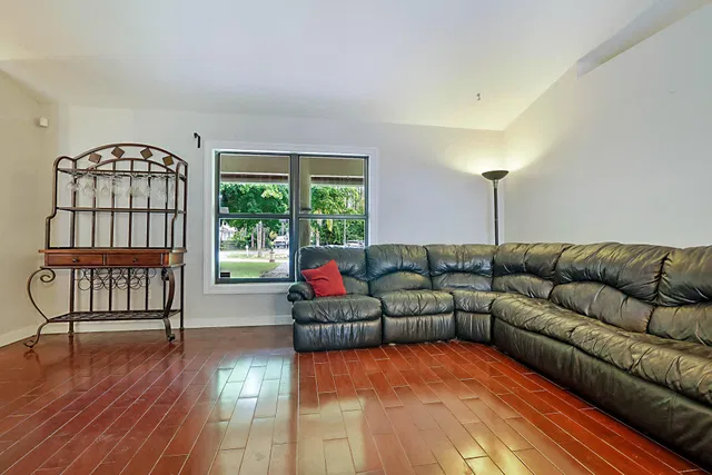 Residence photo 21