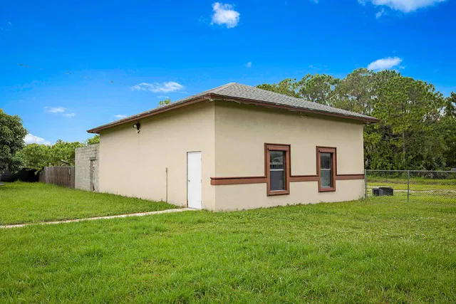 Residence photo 48